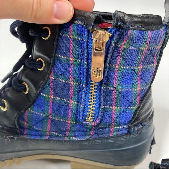 Tommy Hilfiger Blue Plaid Quilted Rain Duck Boots 6 - Picture 3 of 7